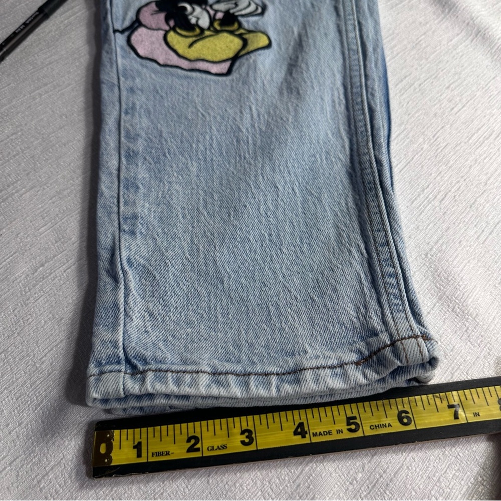 Her Universe Disney Light Blue Mom Jeans with Mickey & Minnie Heart Design Sz 22 - Picture 11 of 14